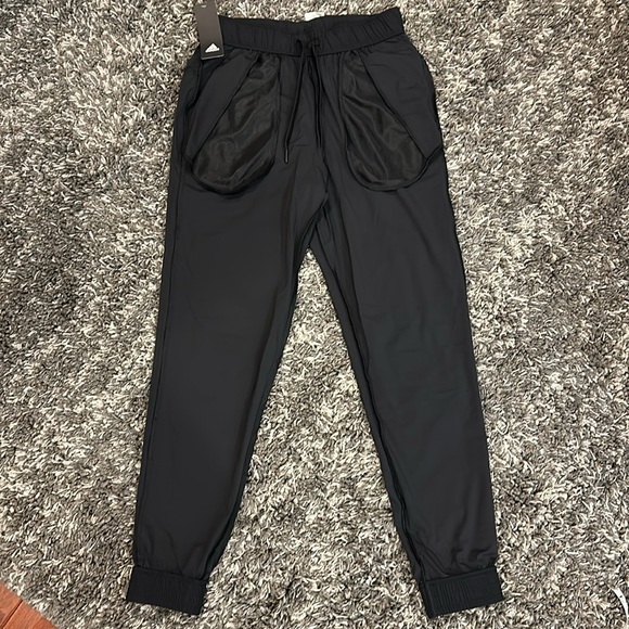 New ADIDAS Light weight / Thin Golf Essential Joggers in Black - Picture 3 of 14